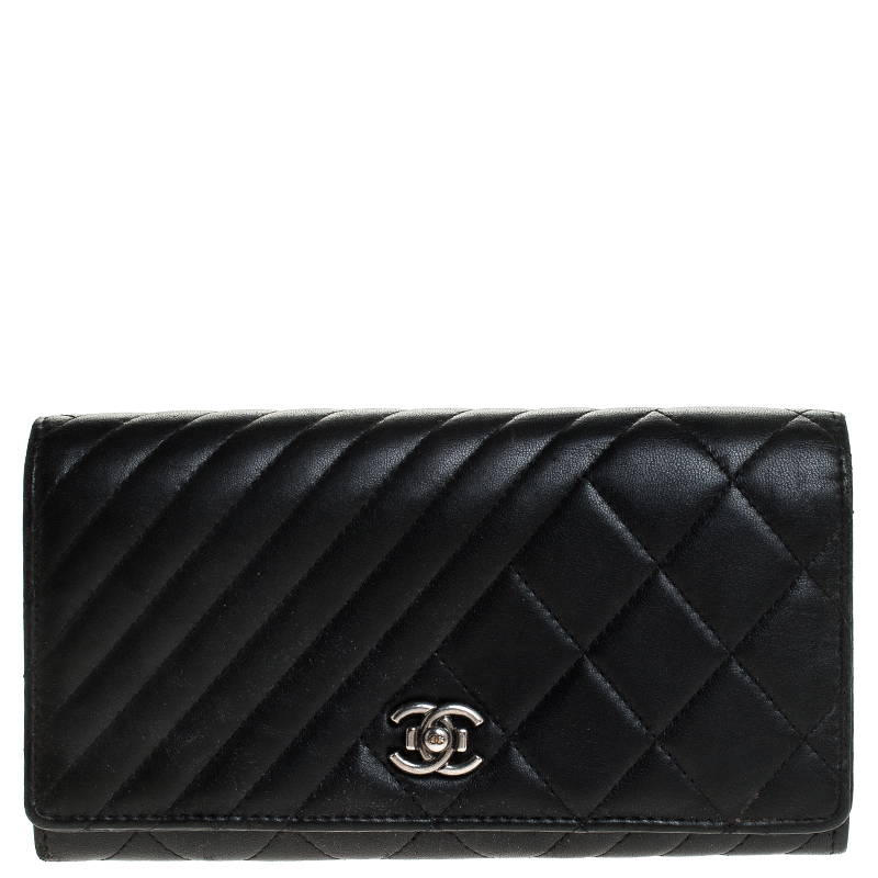 Pre Owned Chanel Black Quilted Leather CC Yen Flap Continental Wallet