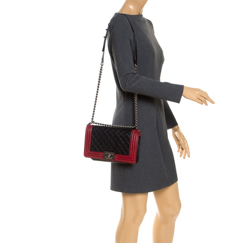 

Chanel Black/Red Quilted Leather Medium Boy Flap Bag