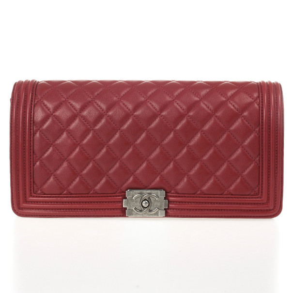 مملوكة مسبقًا Chanel Boy Flap Clutch Bag