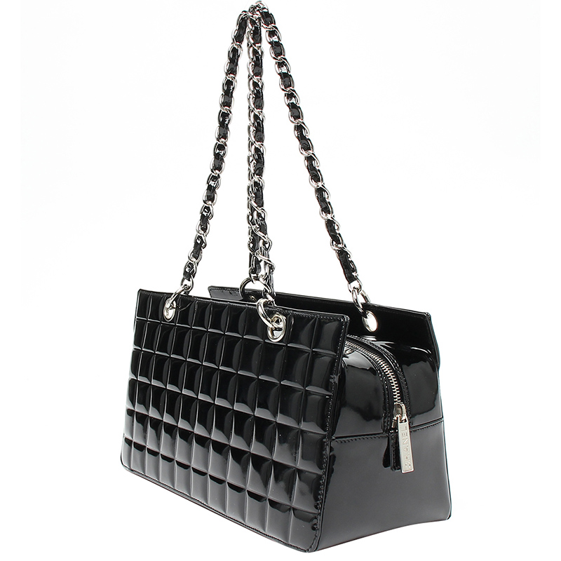 

Chanel Black Patent Leather Chocolate Chain Shoulder Bag