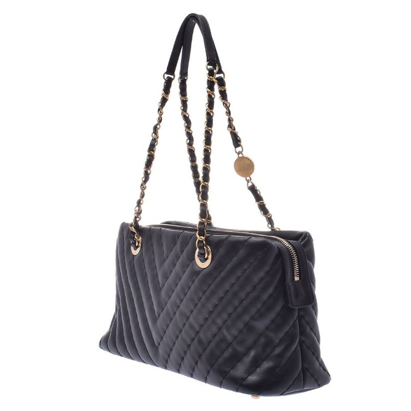 

Chanel Black Chevron Leather Chain Tote
