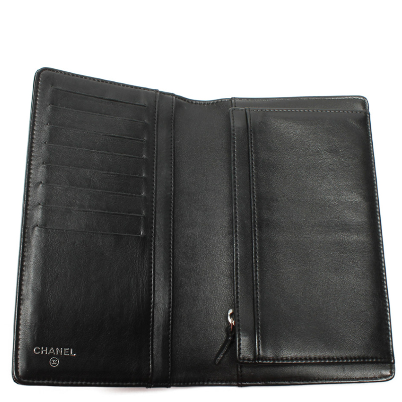 

Chanel Black Patent Leather Camellia Long Wallet