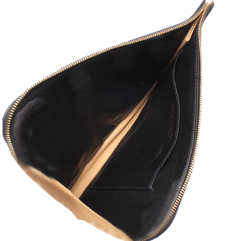 

Chanel Black Leather Chocolate Bar Clutch Bag