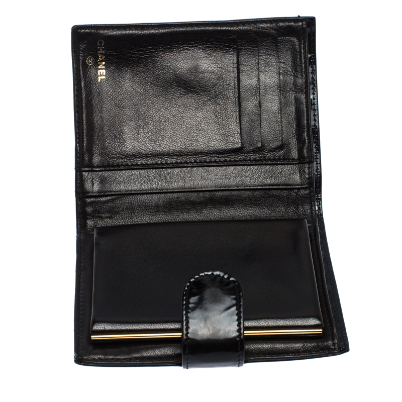

Chanel Black Patent Vintage CC Compact Wallet