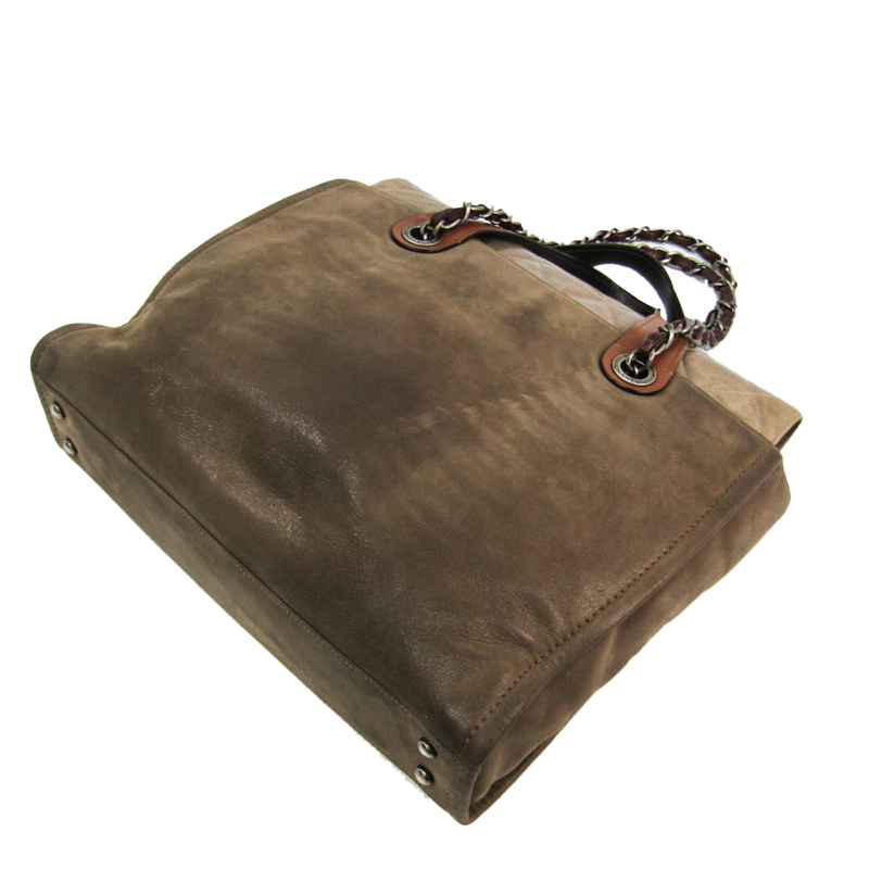 

Chanel Beige/Brown Leather Shoulder Bag