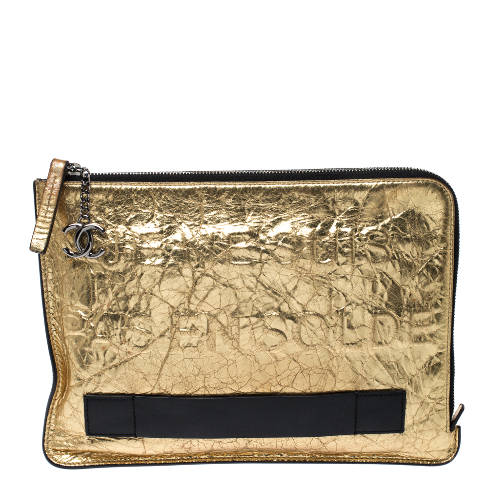 Chanel Metallic Gold Crinkled Leather Je Ne Suis Pas En Solde Clutch