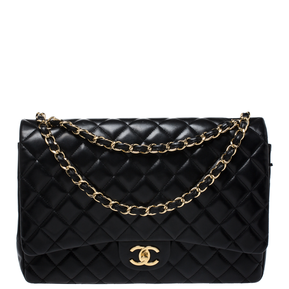 مملوكة مسبقًا حقيبة شانيل ماكسي كلاسيك جلد أسود مبطن بقلاب مزدوج