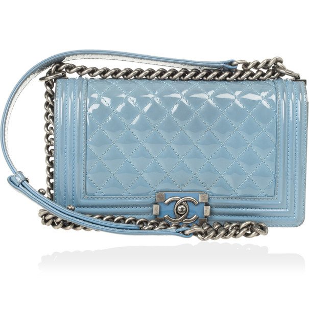 Pre Owned Chanel Blue Quilted Medium Boy Bag