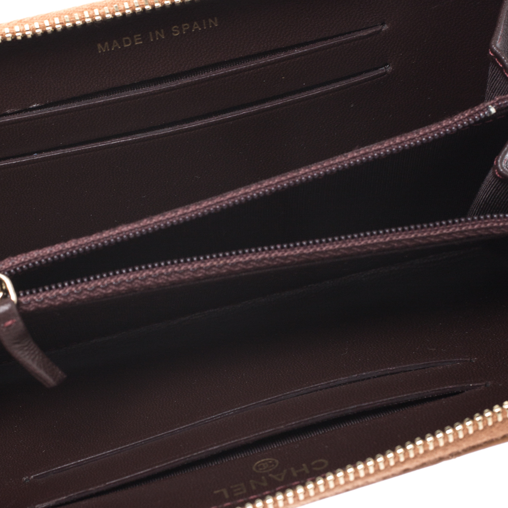 

Chanel Brown Quilted Leather Trendy Zip Around Wallet