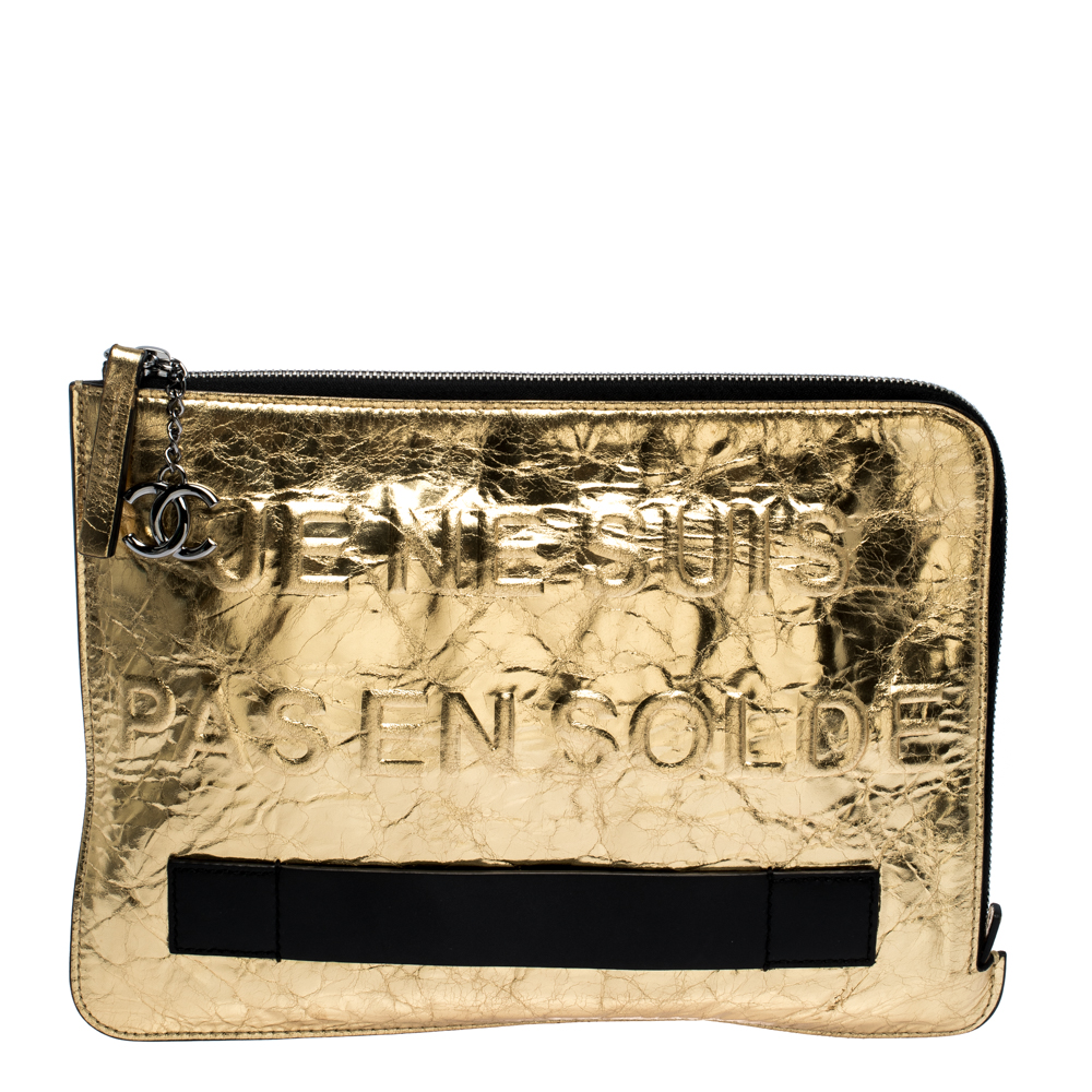 Pre Owned Chanel Metallic Gold Crinkled Leather Medium Feminine Pouch