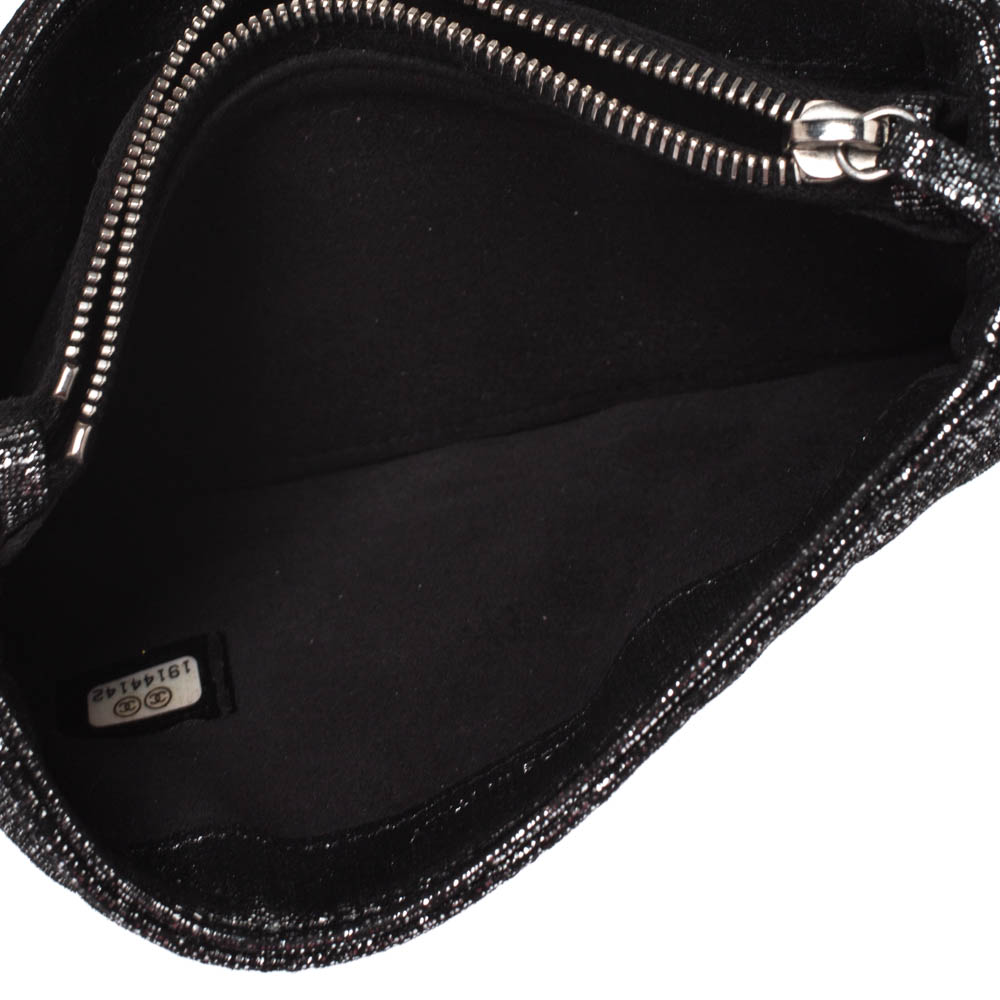 

Chanel Metallic Silver Quilted Suede CC Phone Holder Clutch