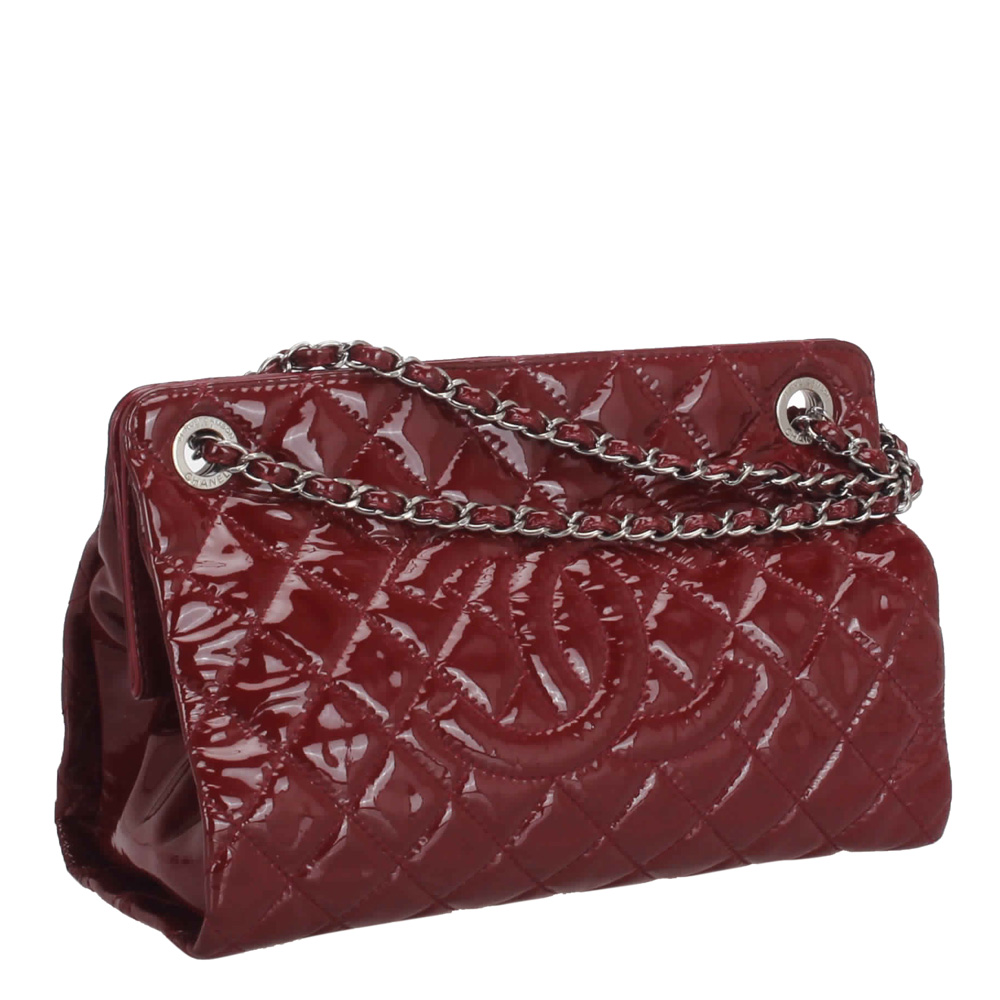 

Chanel Red Matelasse Patent Leather CC Chain Shoulder Bag