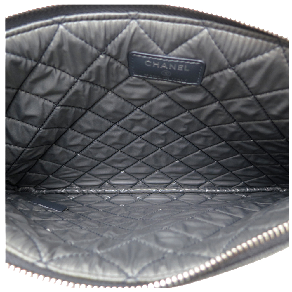 

Chanel Gray Denim Deauville O-Case, Grey