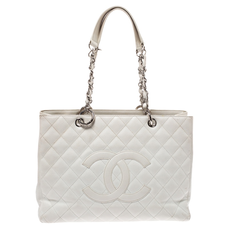 مملوكة مسبقًا Chanel White Quilted Caviar Leather Grand Shopper Tote