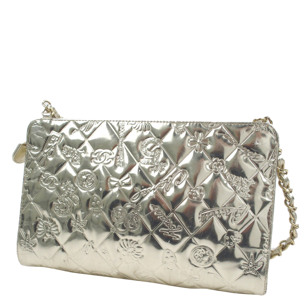 

Chanel Silver Patent Leather Lucky Charms Pochette