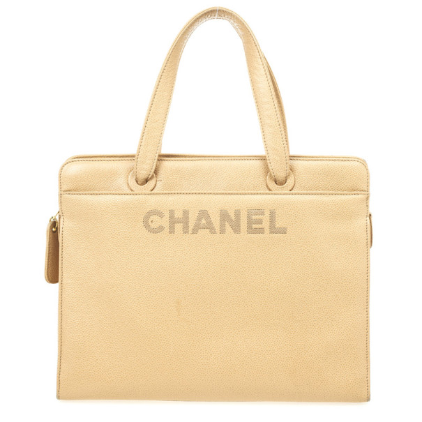 مملوكة مسبقًا Chanel Beige Logo Tote