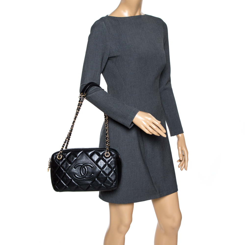 

Chanel Black Quilted Leather Diamond CC Camera Bag