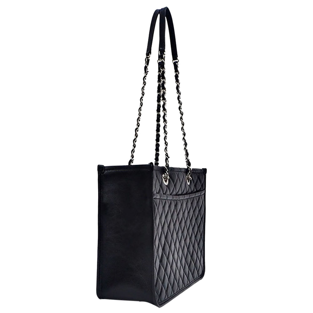 

Chanel Black Quilted Patent Leather Chain Tote Bag