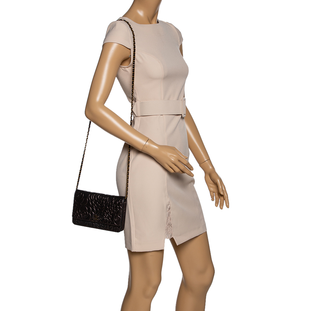 

Chanel Metallic Bronze Leather Camellia Wallet on Chain