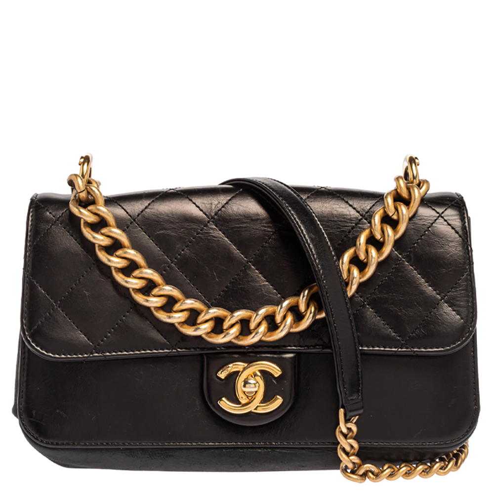 مملوكة مسبقًا حقيبة كتف شانيل سلسلة جلد مبطن أسود