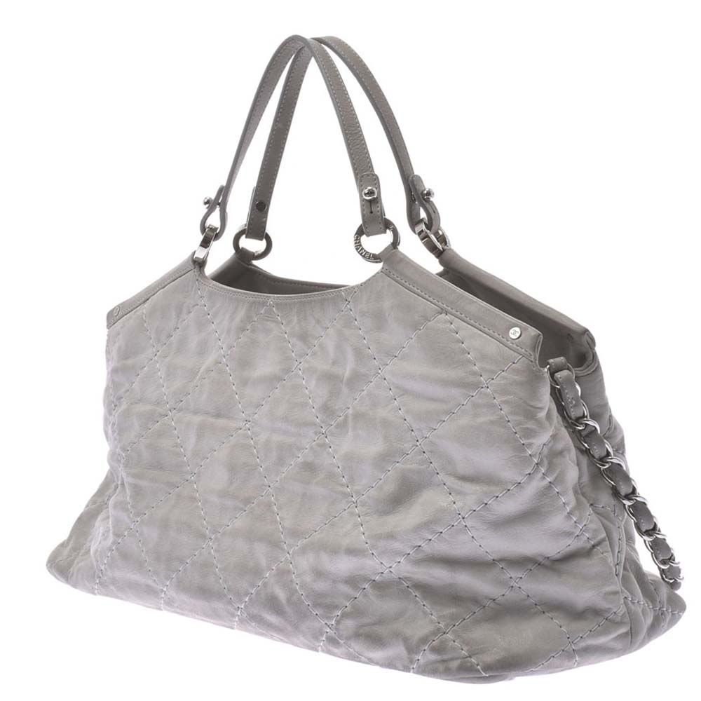 

Chanel Grey Leather Iridescent Sea Hit bag