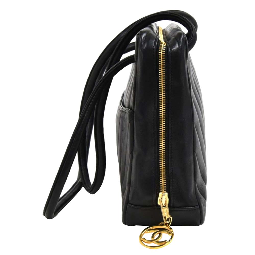

Chanel Black Chevron Leather Vintage Tote