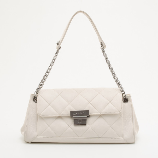 Pre Owned Chanel White Lambskin Accordion Flap Bag