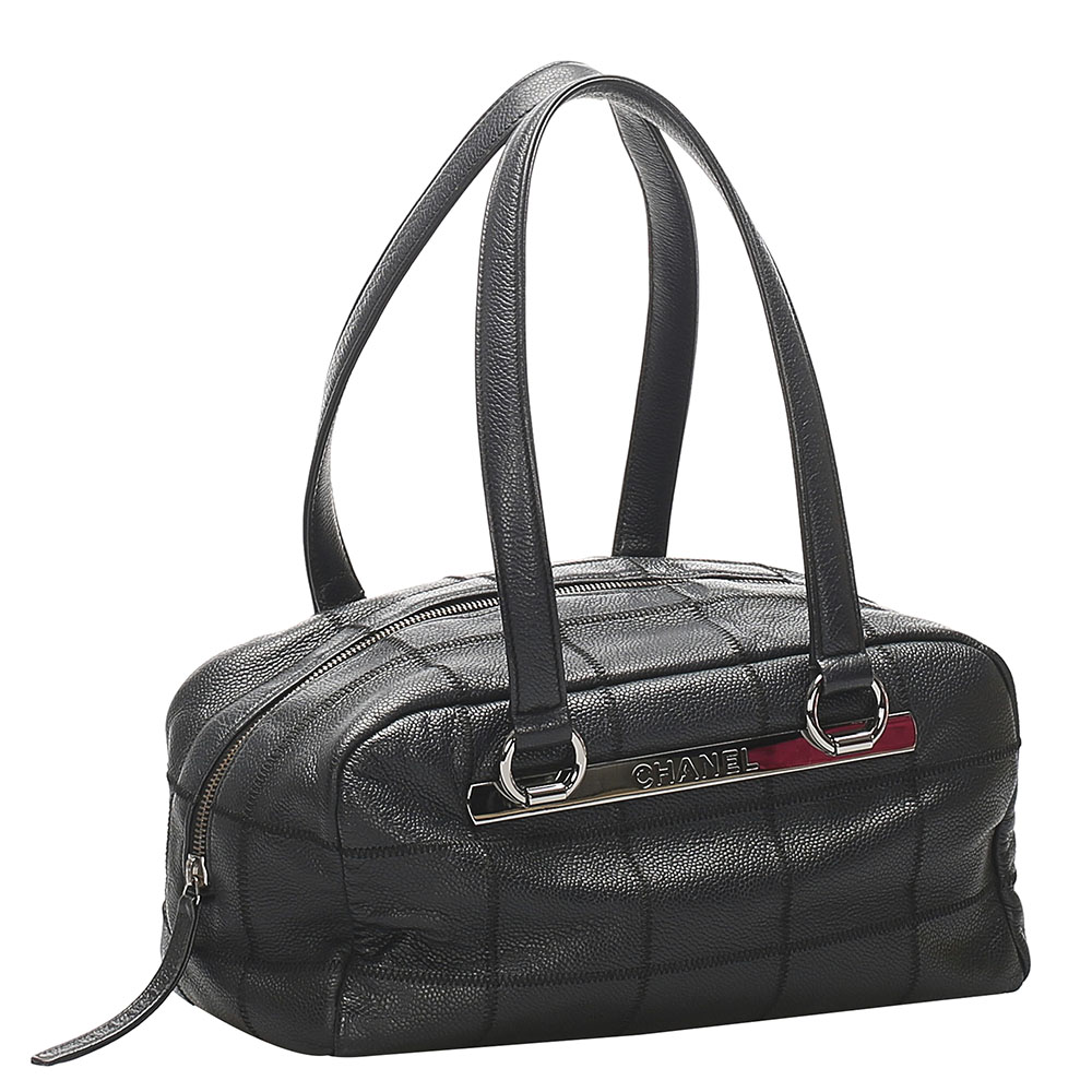 

Chanel Black Caviar Leather Chocolate Bar Vintage Bag