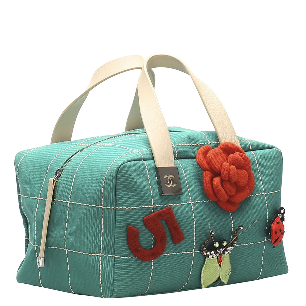 

Chanel Green Leather Wild Stitch Bag