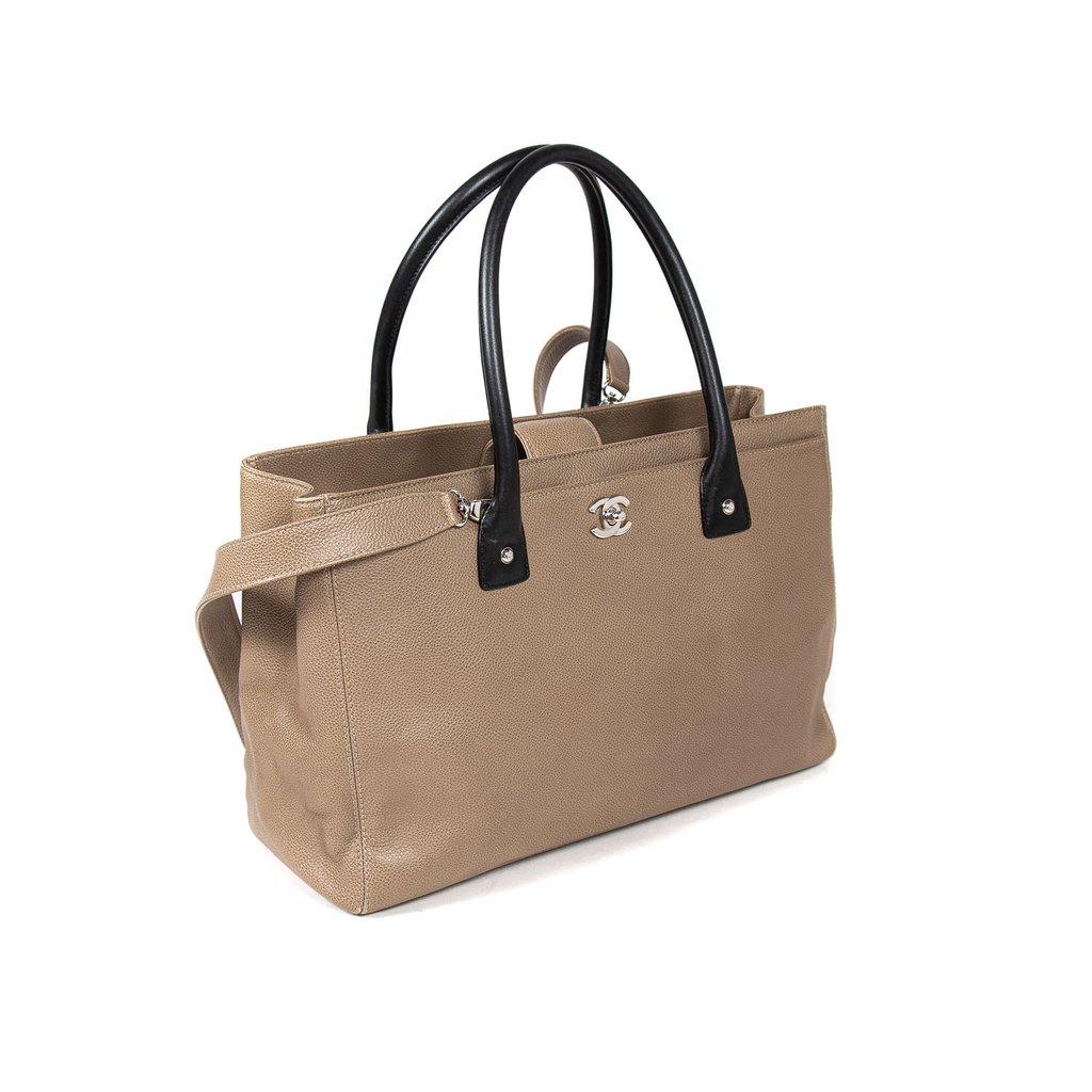 

Chanel Brown Leather Executive Cerf Tote Bag
