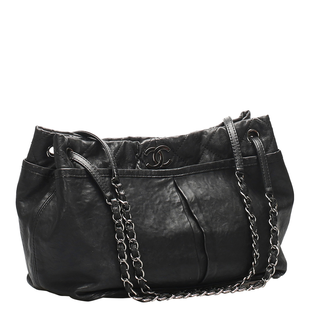 

Chanel Black Leather CC Vintage Shoulder Bag