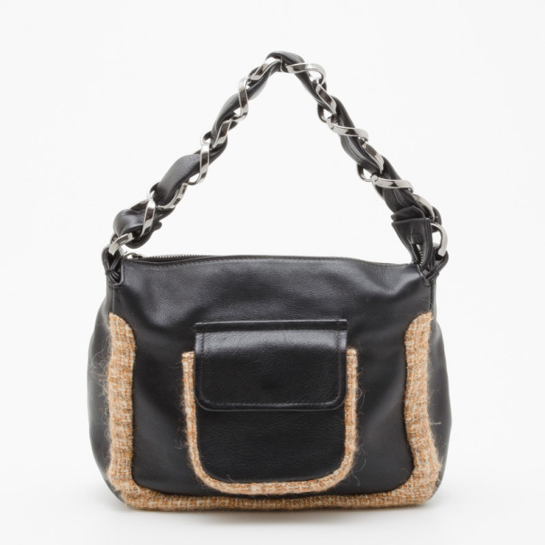 مملوكة مسبقًا Chanel Black Tweed and Leather Shoulder Bag