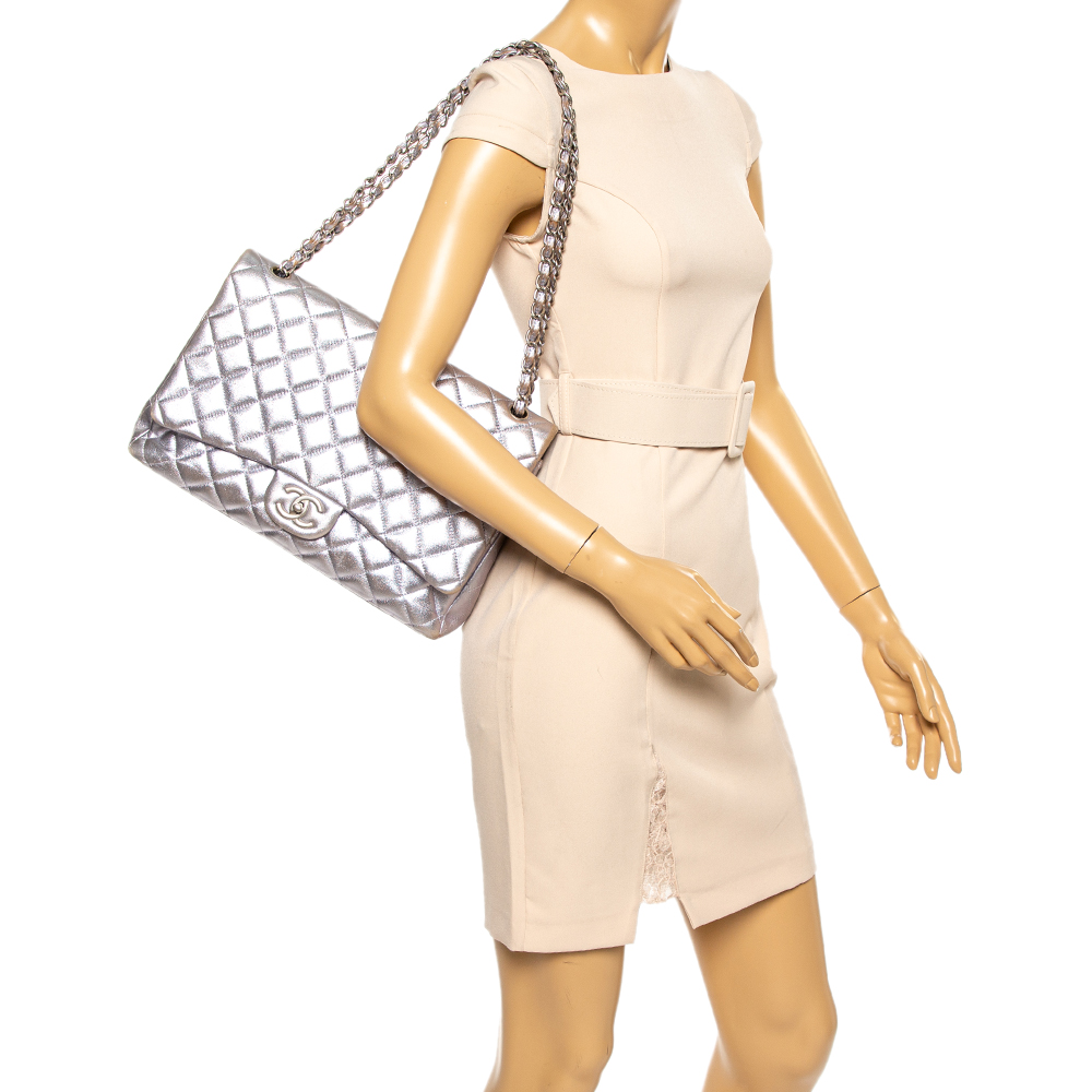 

Chanel Metallic Pale Purple Quilted Leather Maxi Classic Double Flap Bag