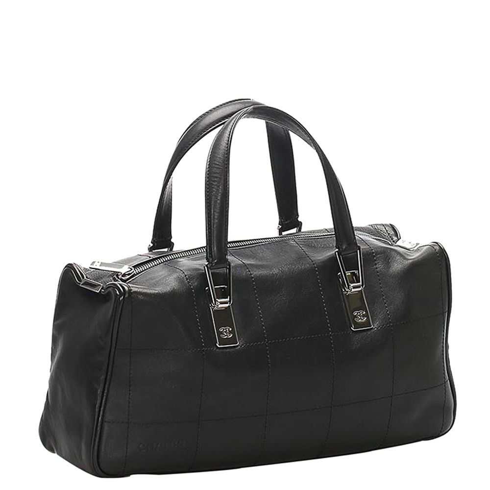 

Chanel Black Leather Chocolate Bar Satchel