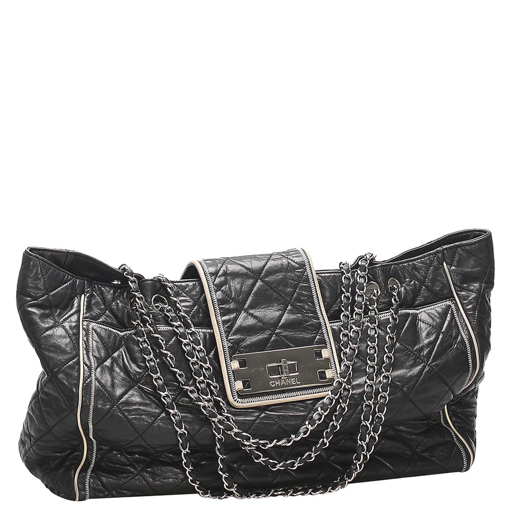 

Chanel Black quilted Leather East/West Tote bag