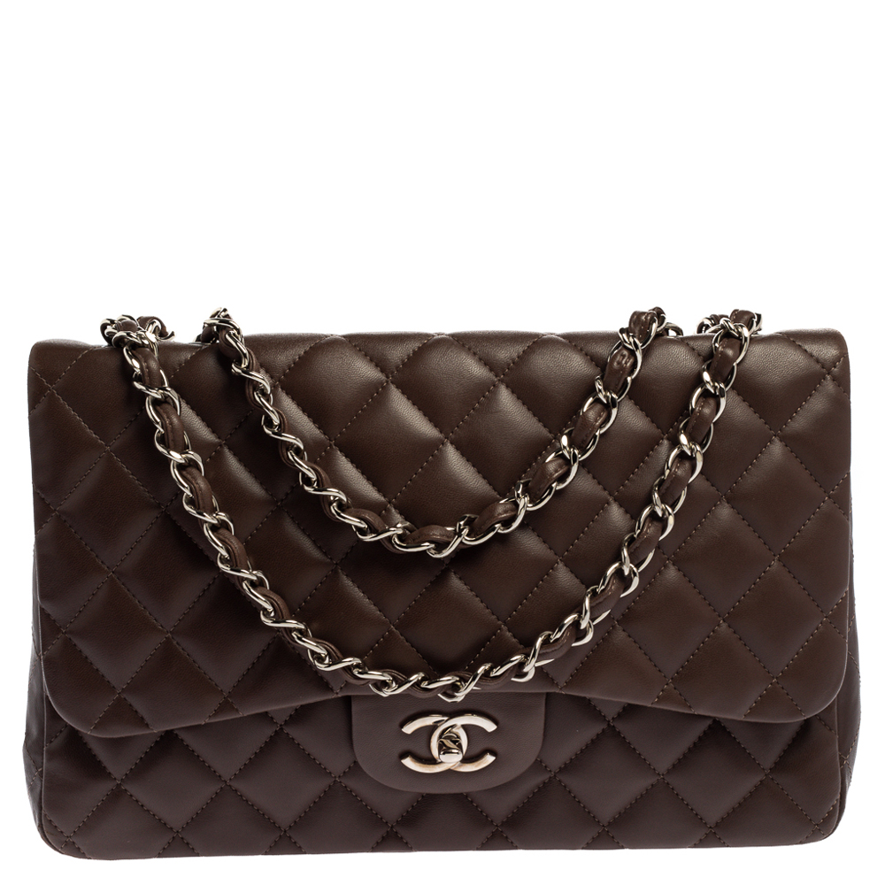 Pre Owned حقيبة شانيل قلاب كلاسيك جامبو جلد كافيار مبطنة سوداء