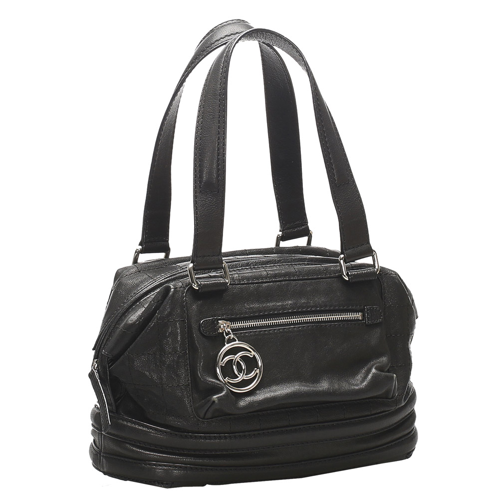 

Chanel Black Leather Chocolate Bar Bag