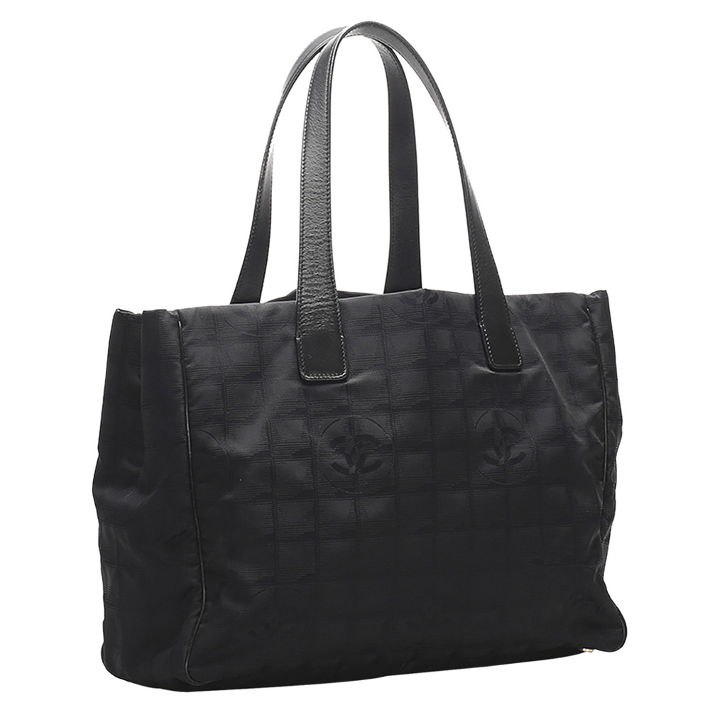 

Chanel Black Nylon Travel Line Tote Bag
