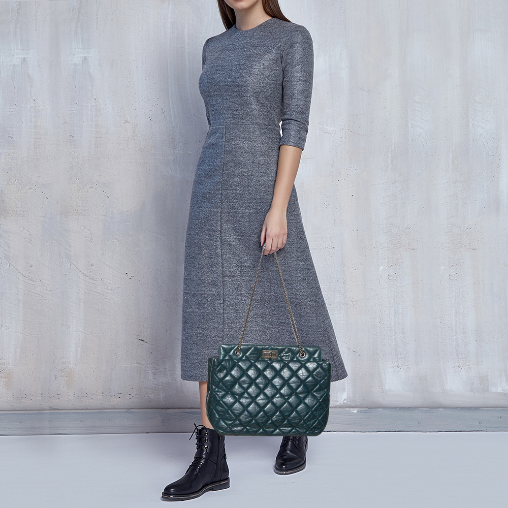 

Chanel Dark Green Quilted Aged Leather 2.55 Reissue Grand Shopping Tote