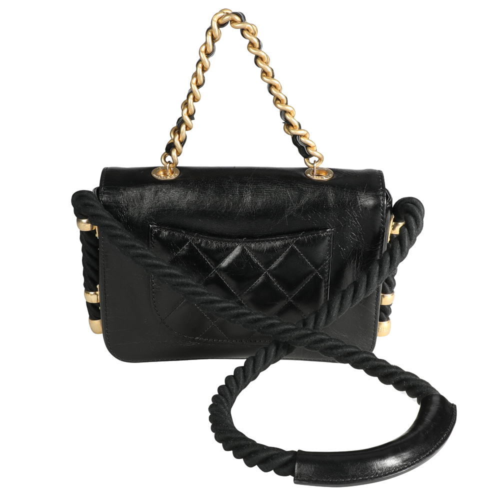 

Chanel Black Lambskin Leather En Vogue Flap Bag