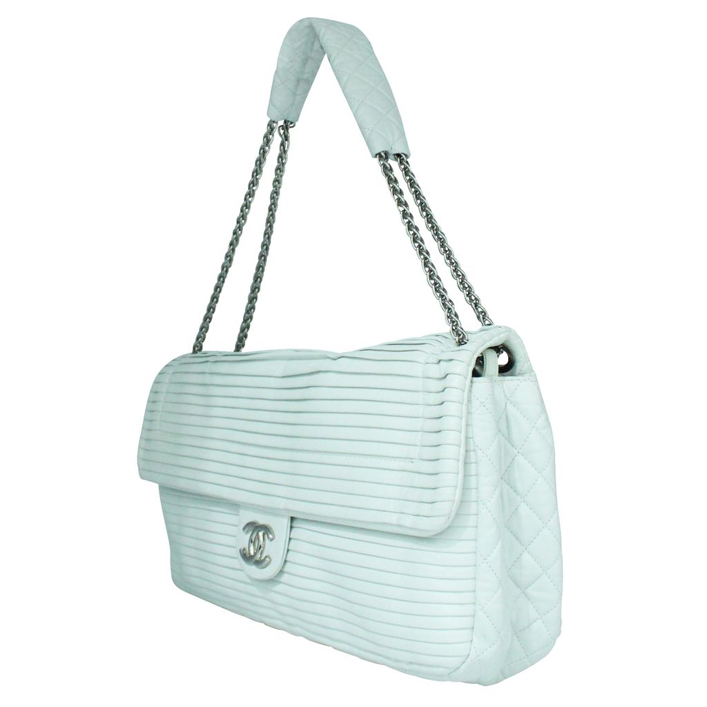 

Chanel White Leather Pleated Shoulder Bag