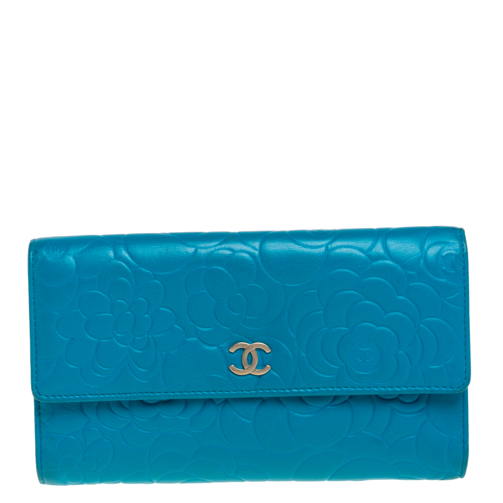Pre-owned Chanel Turquoise Camellia Embossed Leather Wallet In Blue