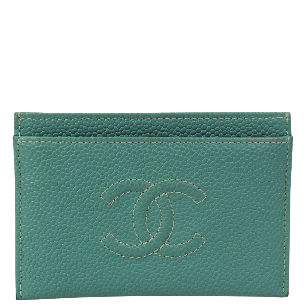 Click to view more detailed imagery on our partner's website Pre-owned Chanel Green Caviar Leather Card Case