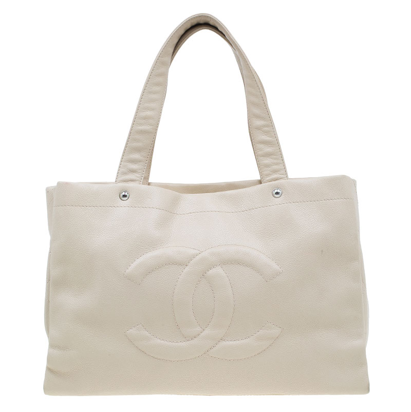 مملوكة مسبقًا Chanel Beige Caviar Leather CC Shopper Tote 