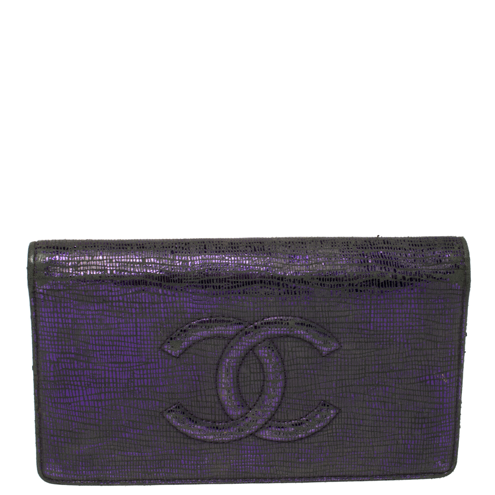 Pre-owned Chanel Metallic Purple Leather Cc Bifold Wallet