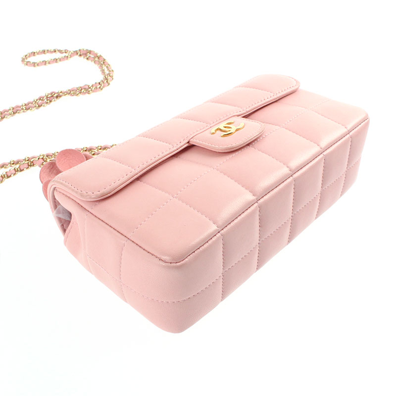 

Chanel Pink Leather Chocolate Bar Camellia Flap Bag