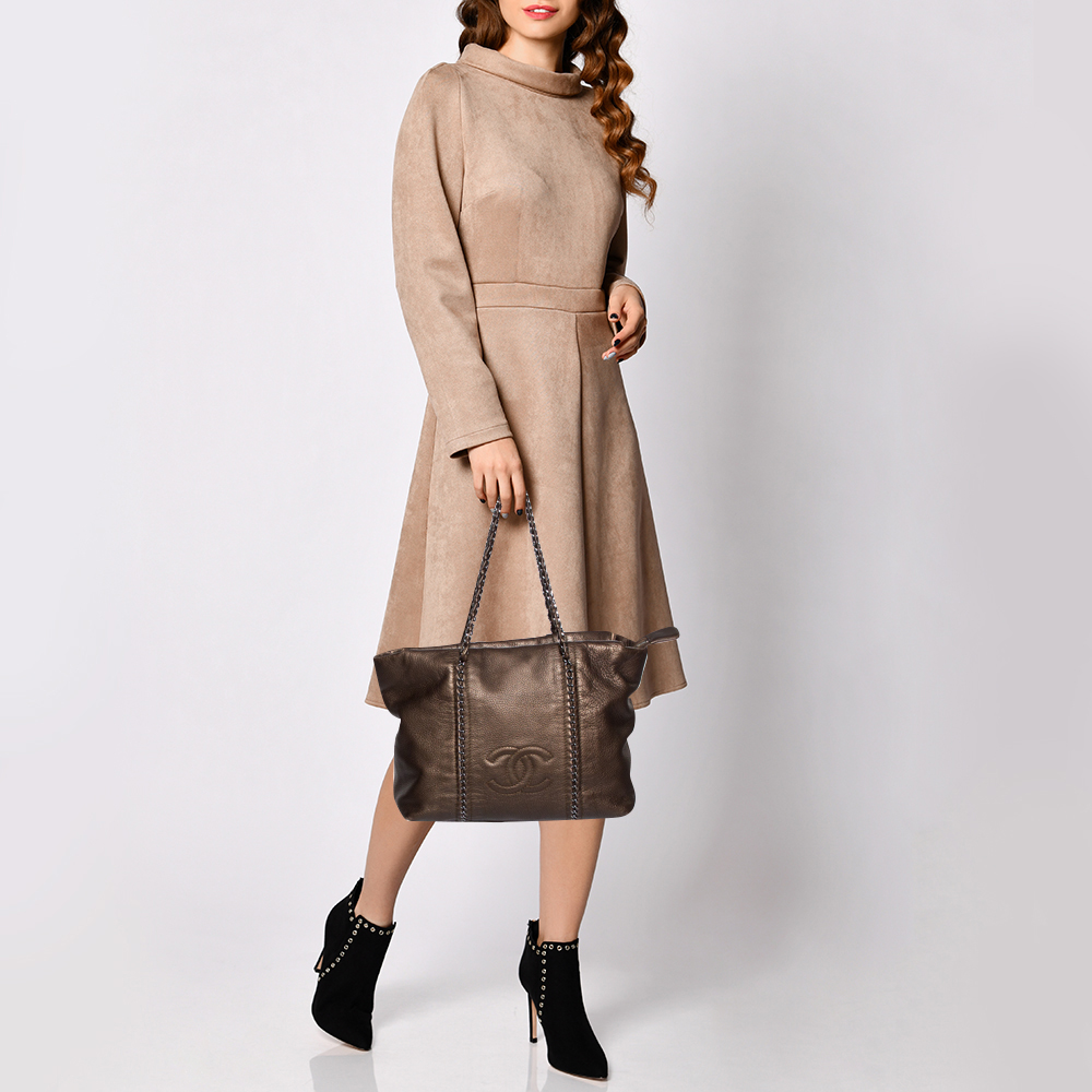 

Chanel Metallic Brown Leather Medium Modern Chain Tote