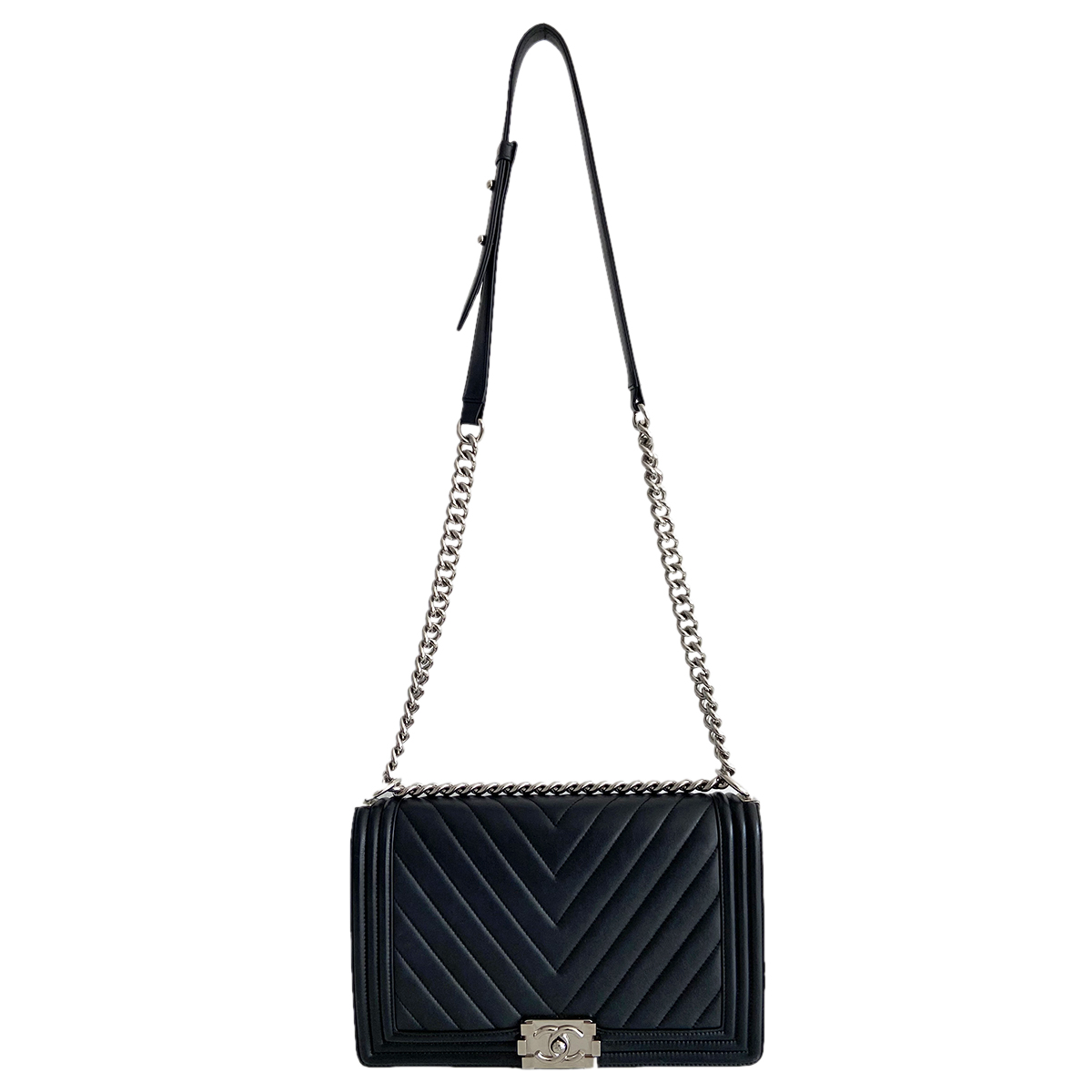 

Chanel Black Chevron Lambskin Leather New Medium Boy Bag