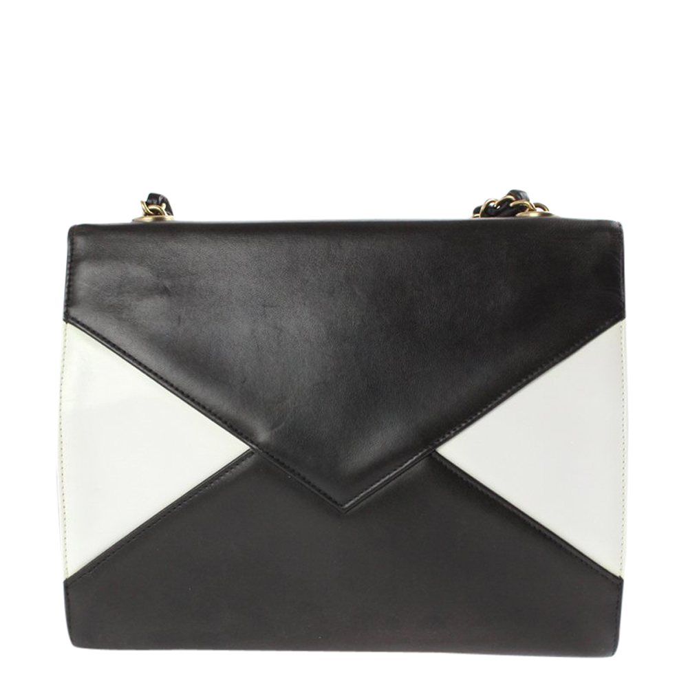 

Chanel Black/White Leather Envelope Clutch on Chain Bag