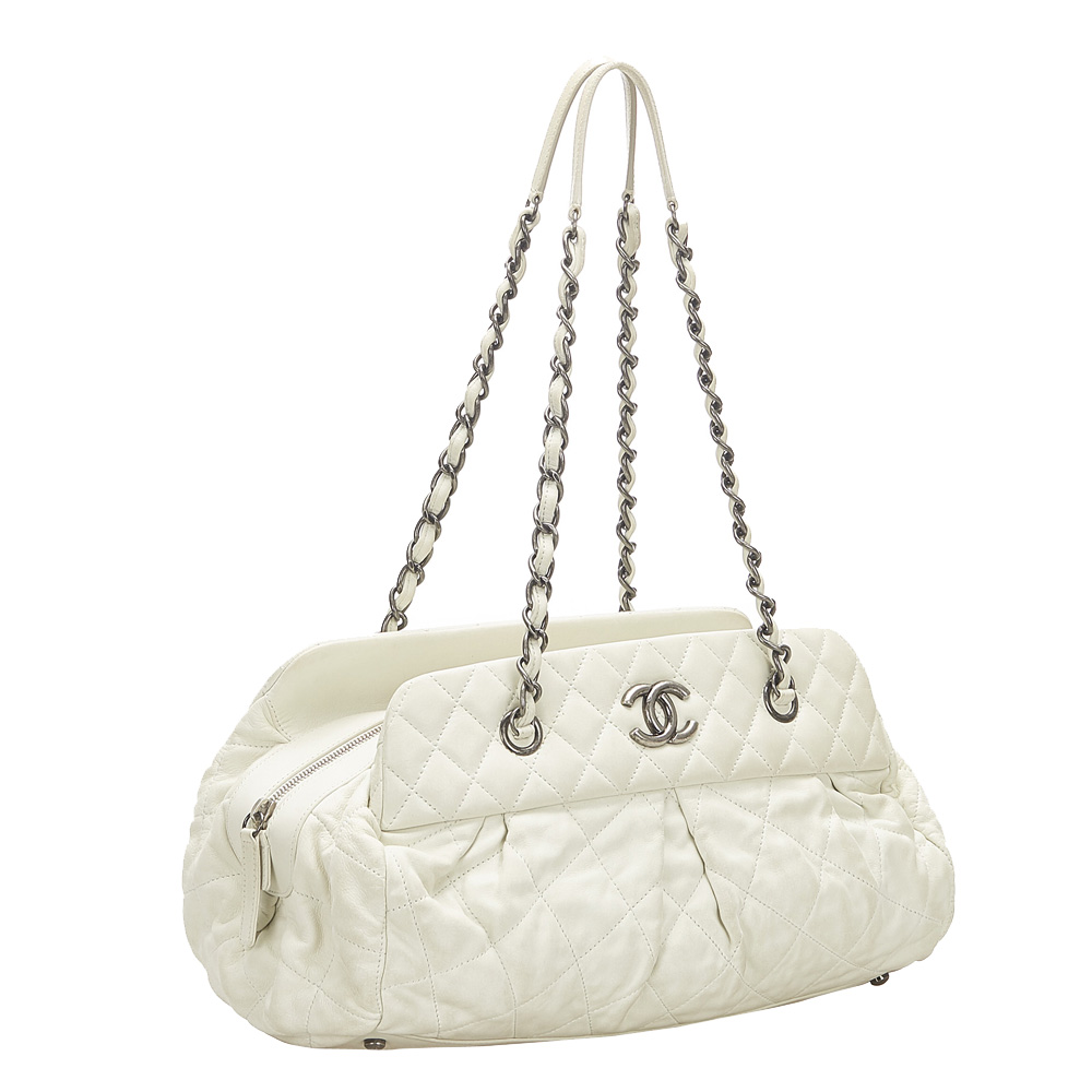 

Chanel White Lambskin Leather CC Shoulder Bag